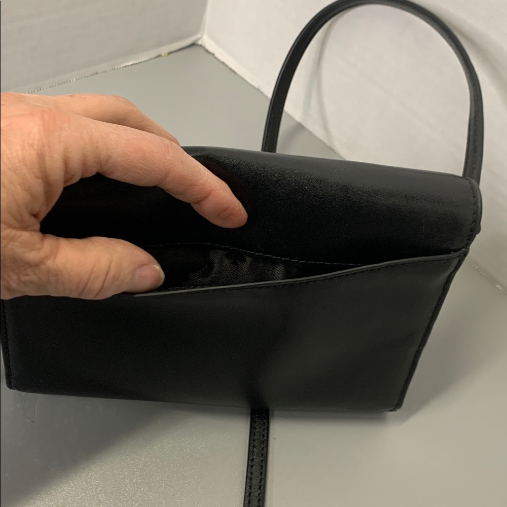 Kate Spade Karri Sleek Smooth Small Black Crossbody Flap Wallet  7.5Wx5.5Hx1D - Picture 8 of 14